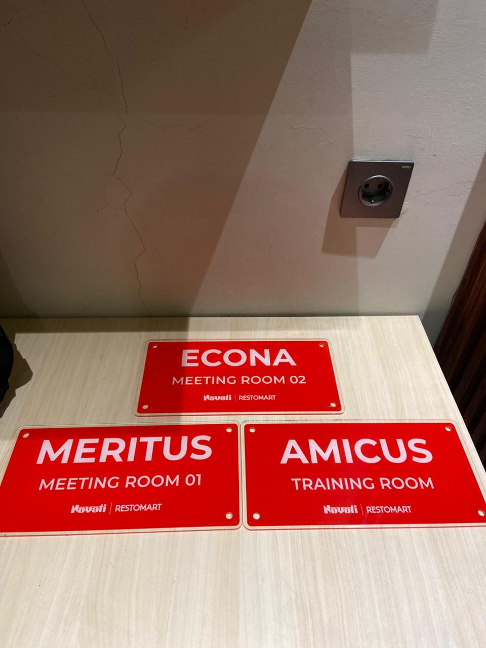 Papan Nama